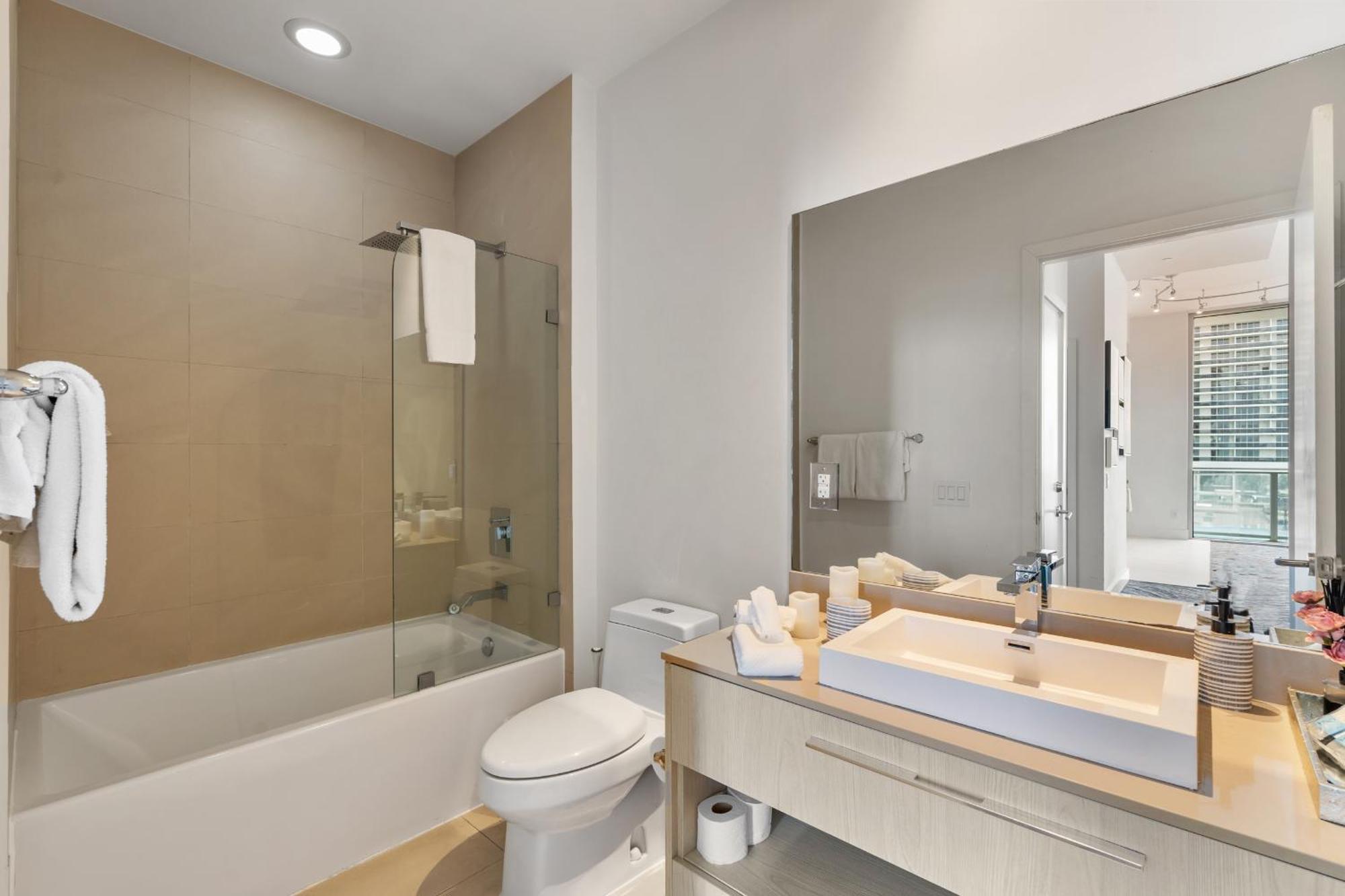 Discover The Magic Of Lyfe And Residences Hollywood